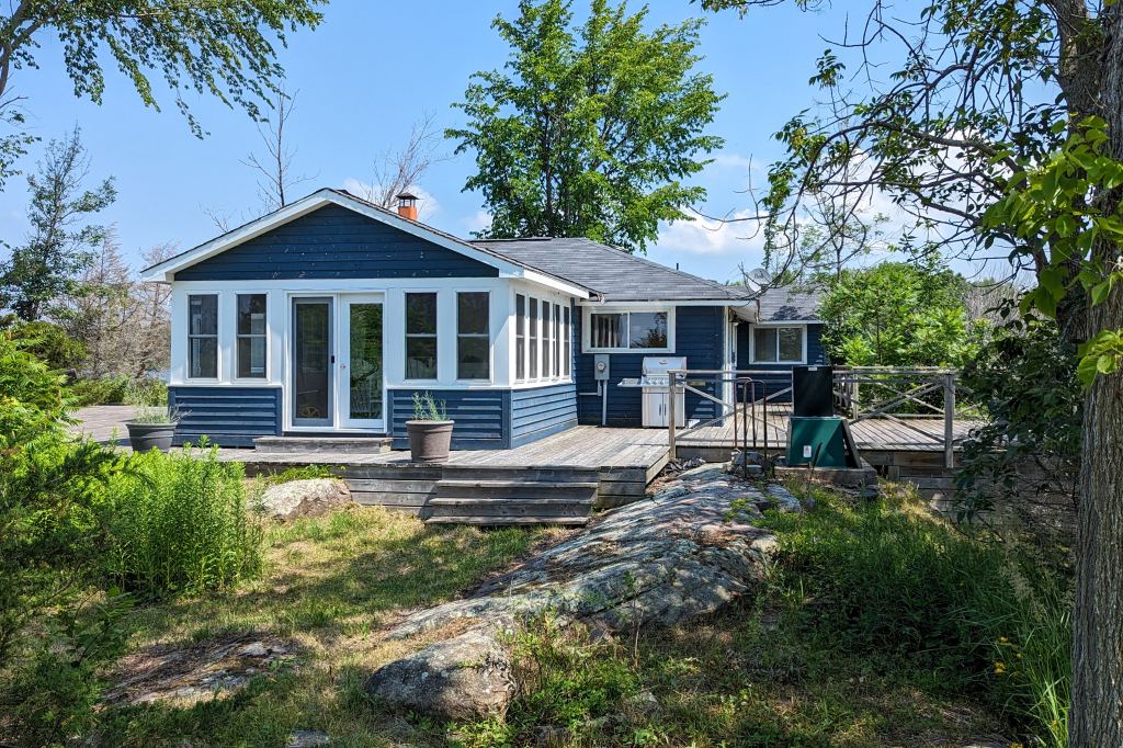 2 Island 130 Honey Harbour Georgian Bay image 6